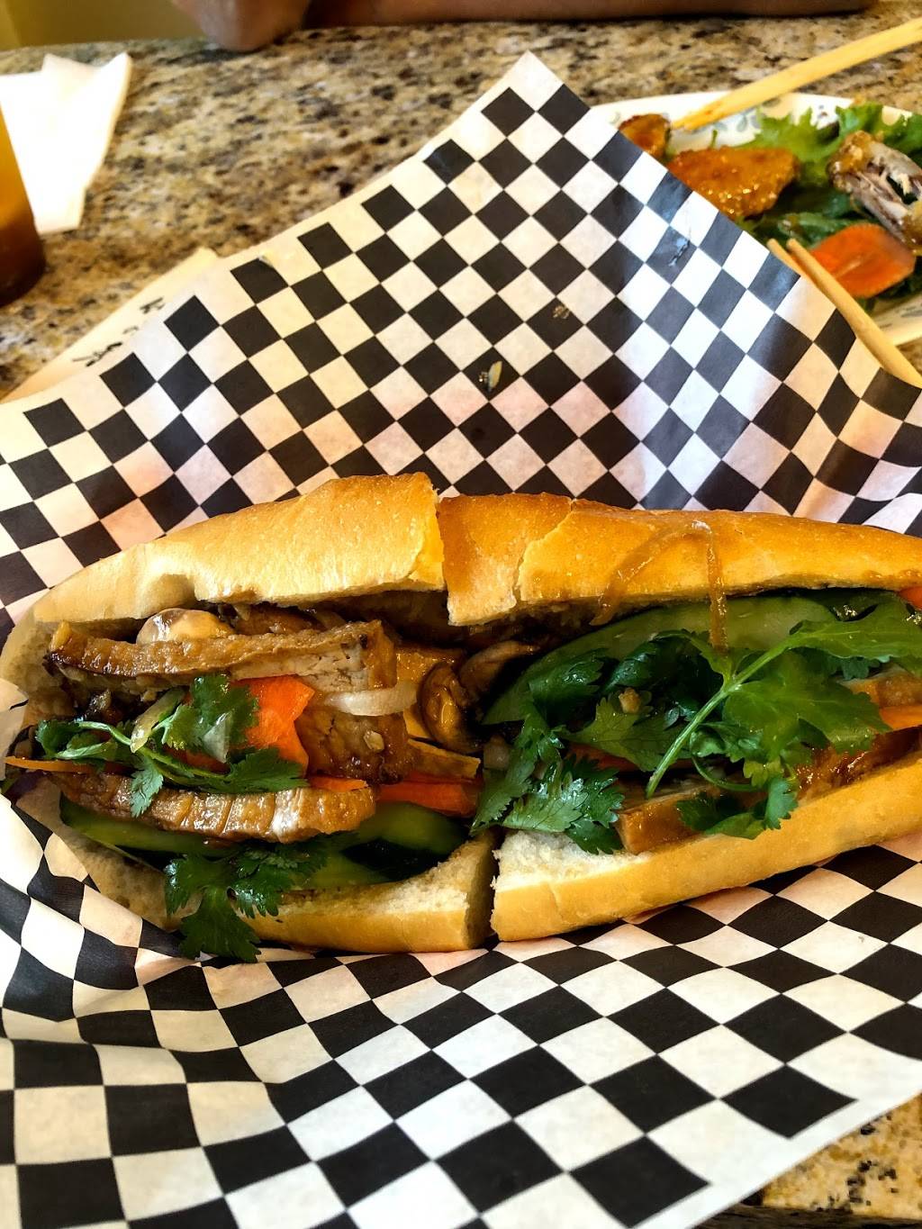 Bun mi | restaurant | 45-1052 Kamehameha Hwy, Kaneohe, HI 96744, USA | 8082358847 OR +1 808-235-8847