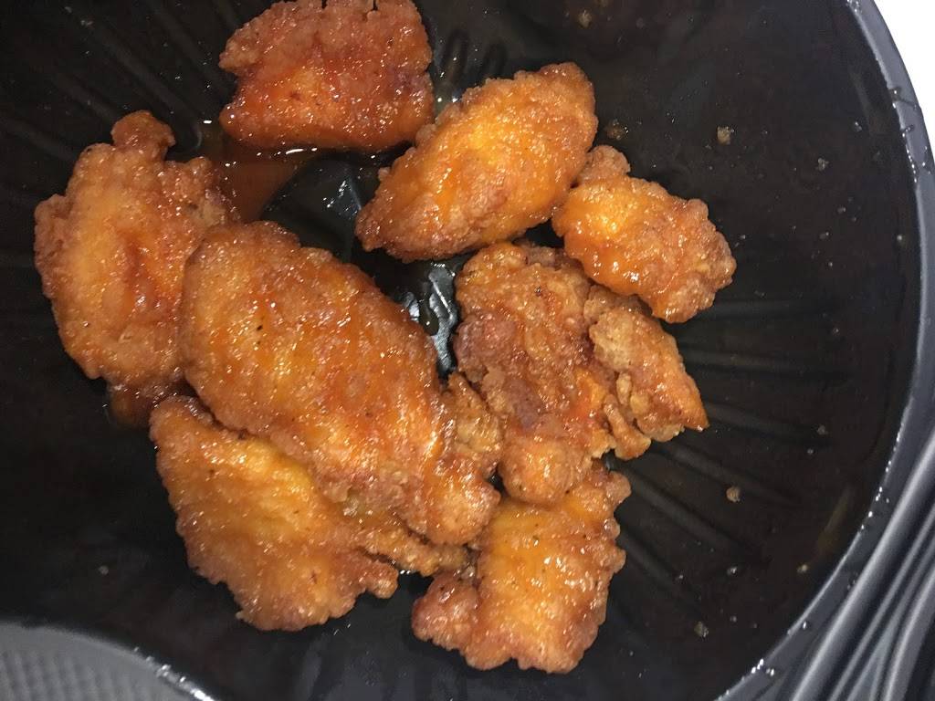 Pizza Hut | restaurant | 2383 S Main St, Akron, OH 44319, USA | 3307242229 OR +1 330-724-2229