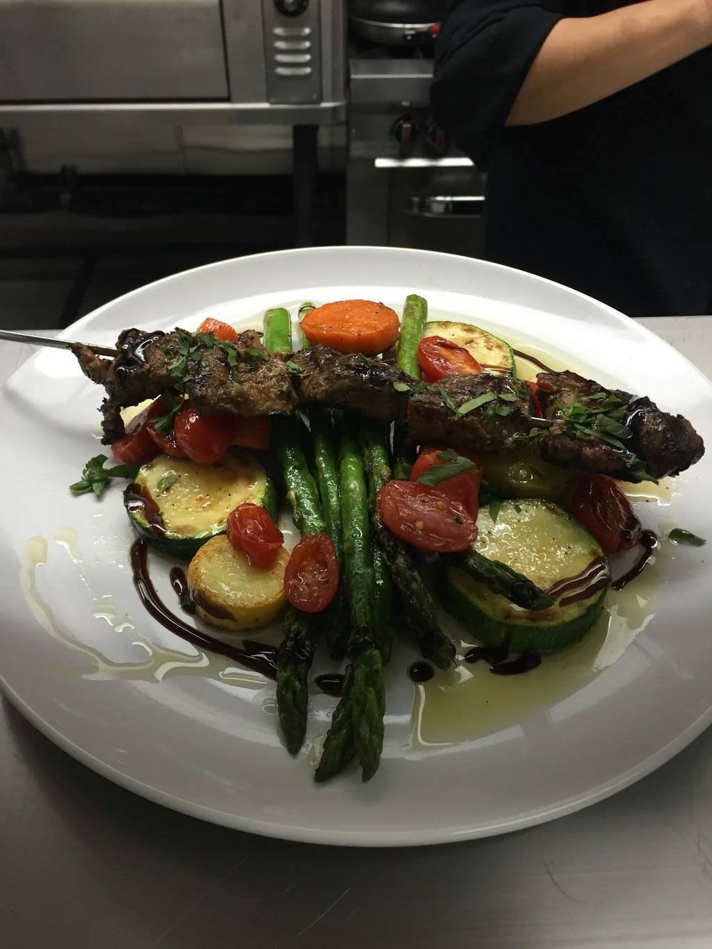 Avalon Bar N Grill | restaurant | The Pavilion Apartments, 5431 N East River Rd, Chicago, IL 60656, USA | 7734440878 OR +1 773-444-0878