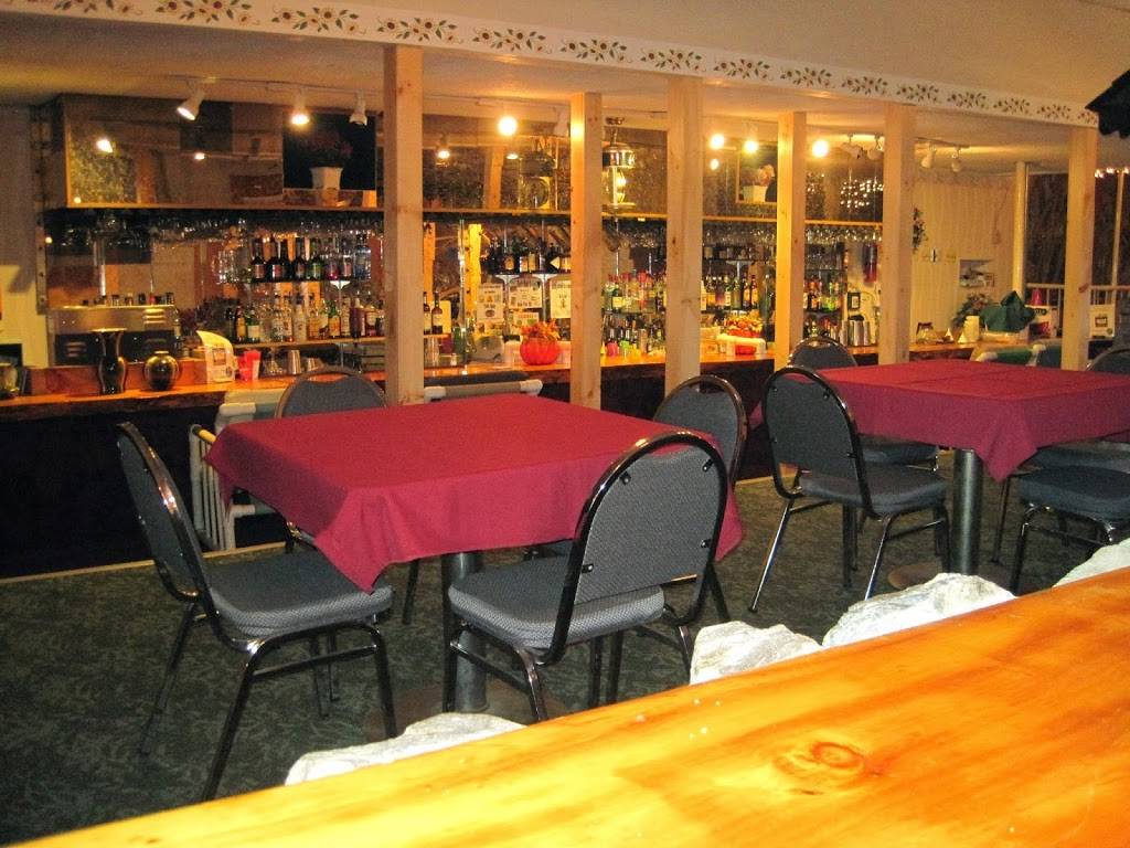 Dairy Center Motel & Restaurant | restaurant | 2445 Sampsonville Rd, Enosburg Falls, VT 05450, USA | 8029332030 OR +1 802-933-2030