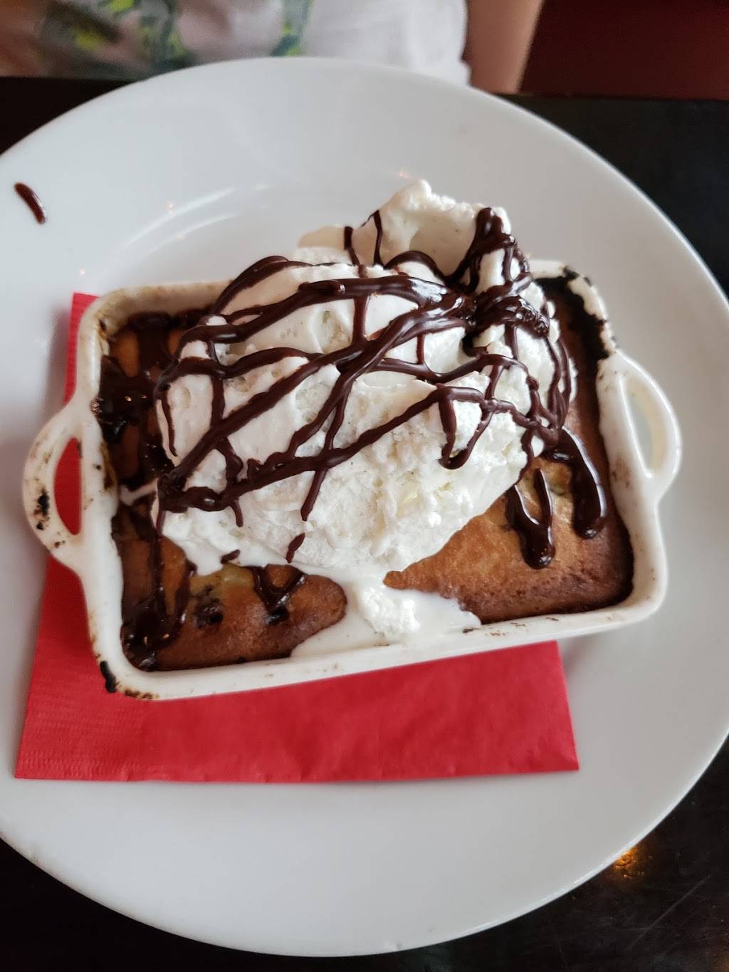 Fire Works Pizza - Courthouse | restaurant | 2350 Clarendon Blvd, Arlington, VA 22201, USA | 7035278700 OR +1 703-527-8700