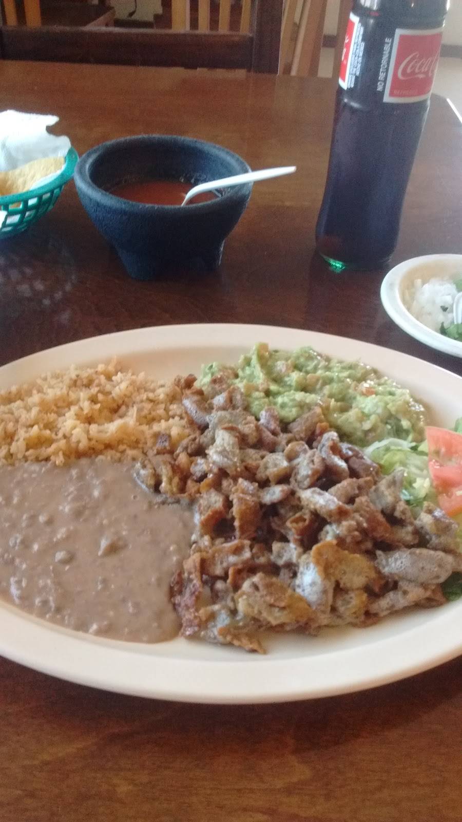 Nenas Restaurant | restaurant | 520 E Main St, Fabens, TX 79838, USA | 9157642919 OR +1 915-764-2919