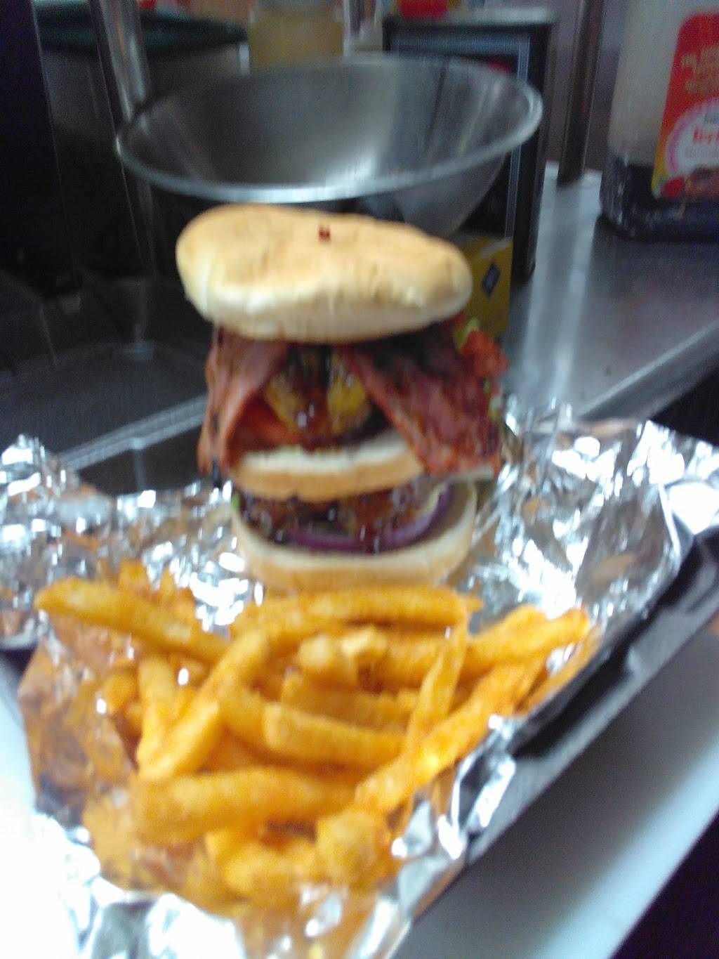 Diallos Steak & Seafood | restaurant | 2871 E 116th St, Cleveland, OH 44120, USA | 2164177172 OR +1 216-417-7172