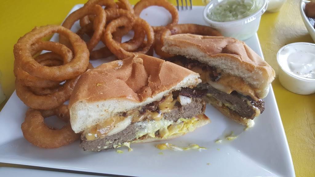 Circus Room Diner | restaurant | 959 Highway 24, St Williams, ON N0E 1P0, Canada | 5194263782 OR +1 519-426-3782