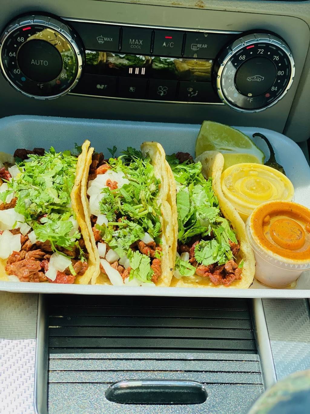 Taqueria El Gordo Y La Flaca | restaurant | 180, # Cr-3314, Cleveland, TX 77327, USA | 8324805067 OR +1 832-480-5067