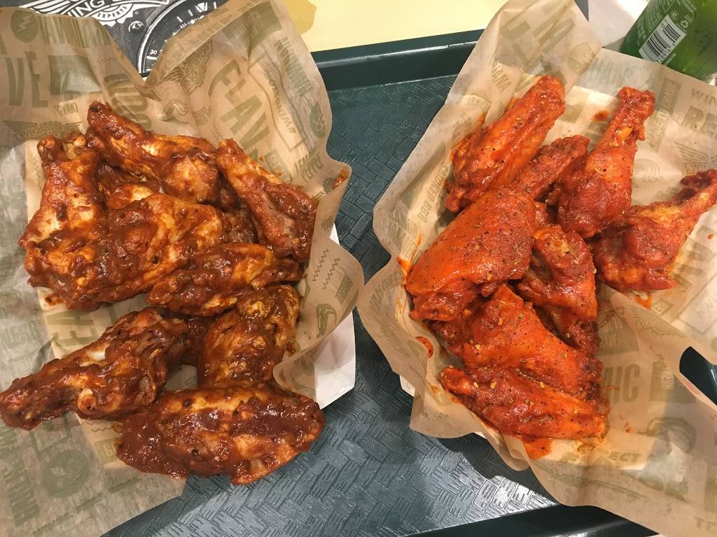 Wingstop | restaurant | 3850 College St Ste 200, Beaumont, TX 77701, USA | 4092139464 OR +1 409-213-9464