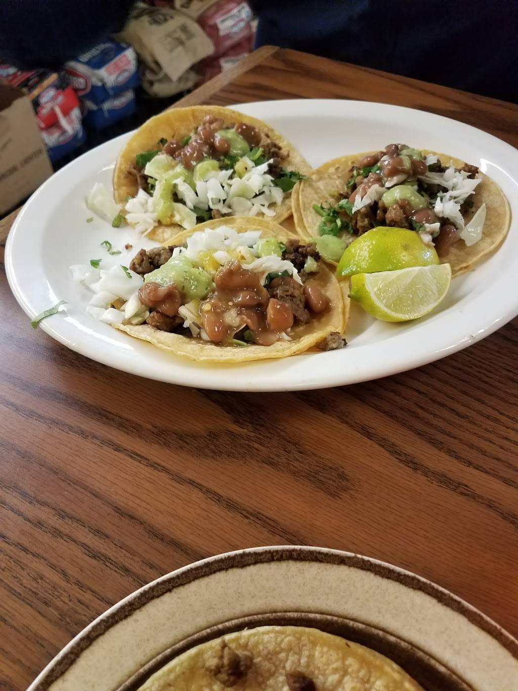Taqueria Y Carnerceria El Charrito | restaurant | 2327 N West Ave, Fresno, CA 93705, USA | 5594451517 OR +1 559-445-1517