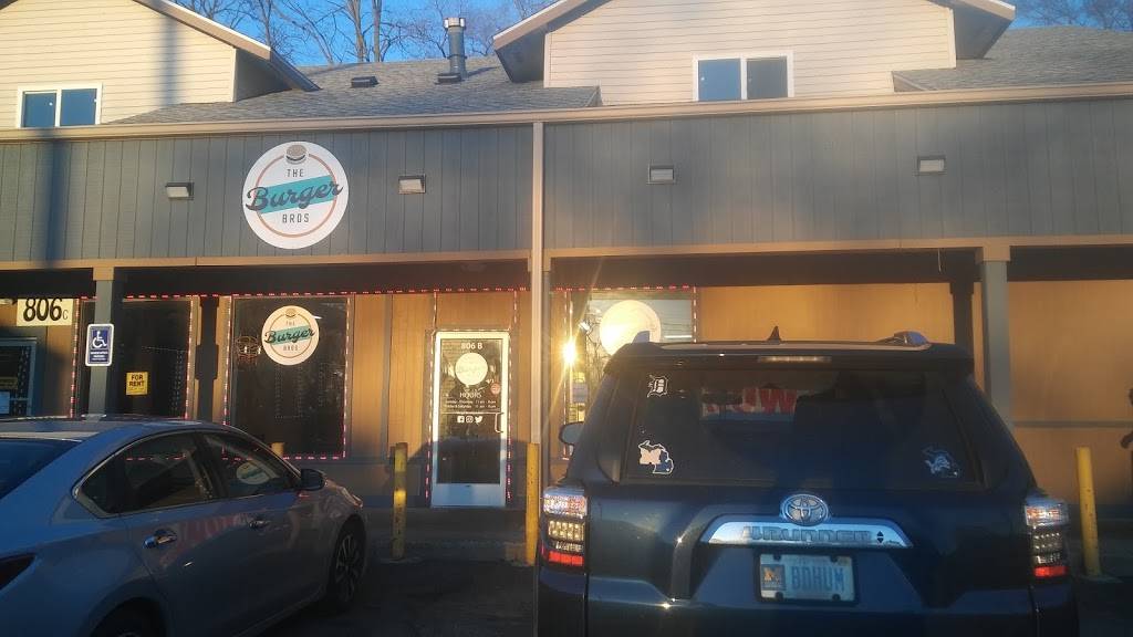 The Burger Bros | restaurant | 806 Riverview Dr Suite B, Kalamazoo, MI 49048, USA | 2694432952 OR +1 269-443-2952
