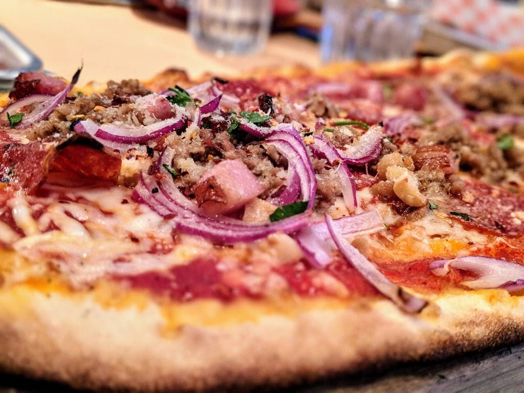 Scaddabush Italian Kitchen & Bar | restaurant | 209 Rathburn Rd W, Mississauga, ON L5B 4C1, Canada | 9052811721 OR +1 905-281-1721