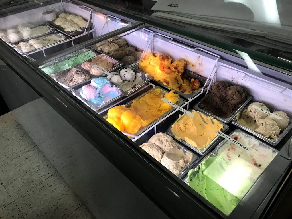 Taqueria Dos De Oros | restaurant | 650 E Blue Ridge Blvd, Kansas City, MO 64145, USA | 8169436642 OR +1 816-943-6642