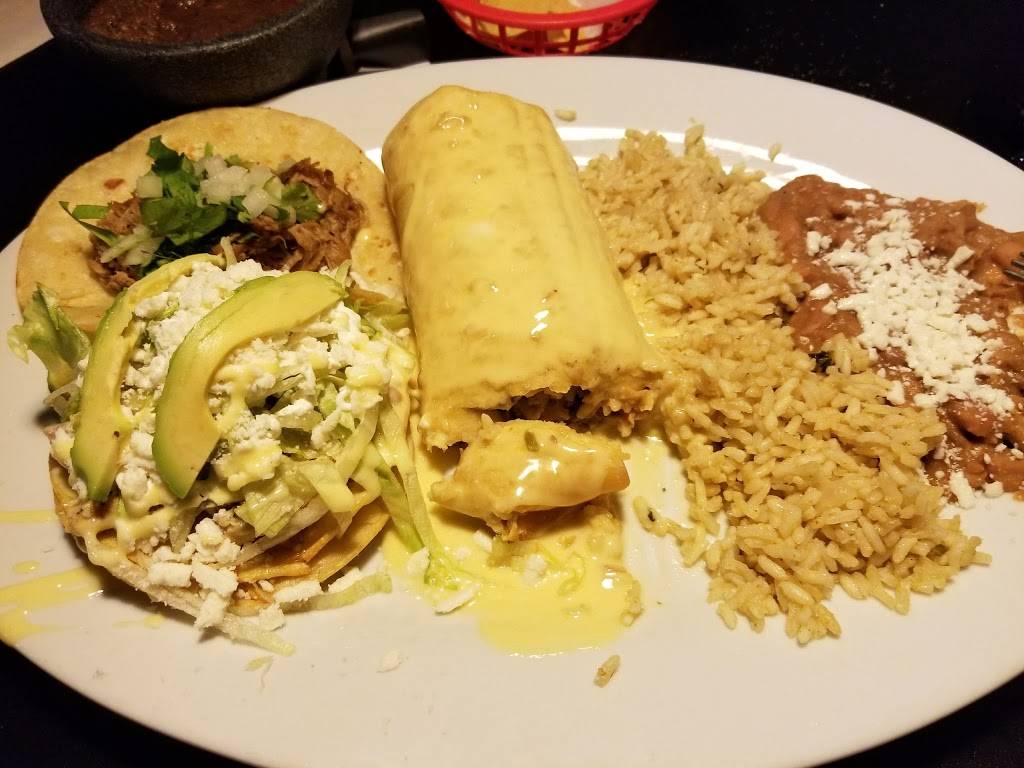 Eduardos Lokos Tacos | restaurant | 226 W Alfred St, Tavares, FL 32778, USA | 3527421181 OR +1 352-742-1181