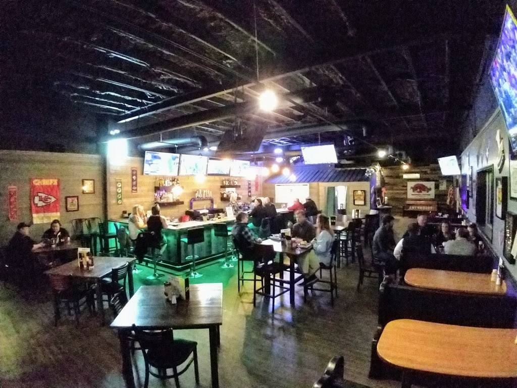 Buckets Sports Bar & Grill | restaurant | 1318 65 N, US-62, Harrison, AR 72601, USA | 8702803175 OR +1 870-280-3175