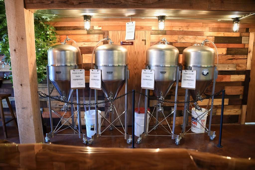 Birdfish Brewing Co. UP TOP | restaurant | 16 S Main St, Columbiana, OH 44408, USA | 3303339385 OR +1 330-333-9385