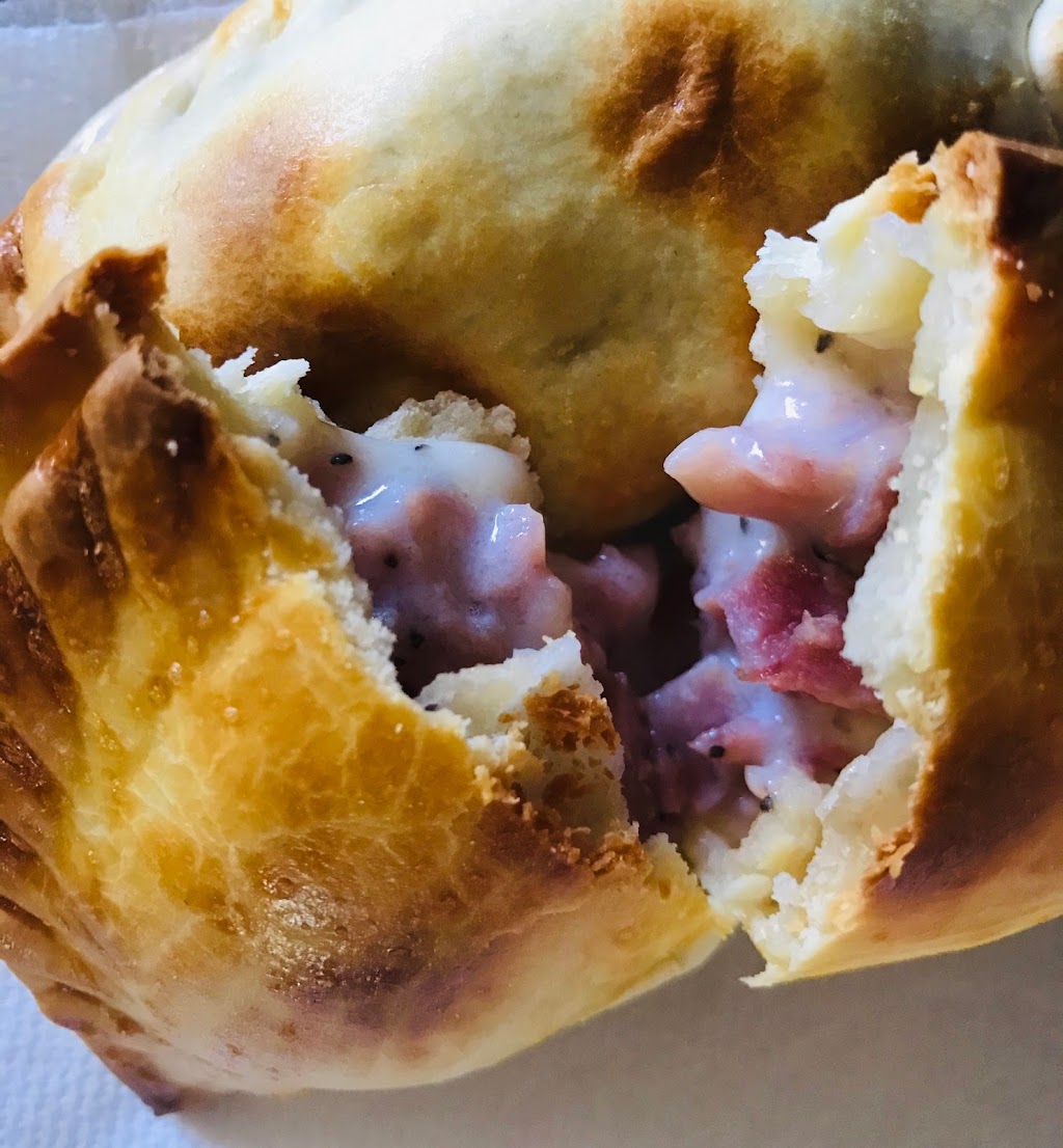 Noras Empanada Factory | restaurant | 29955 Technology Dr Suite 101, Murrieta, CA 92563, USA | 9517953111 OR +1 951-795-3111