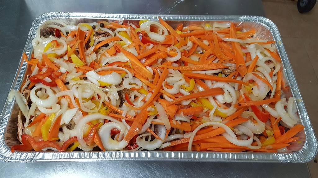 Central Caribbean Bakery | restaurant | 1322 E Gun Hill Rd, Bronx, NY 10469, USA | 3472753533 OR +1 347-275-3533