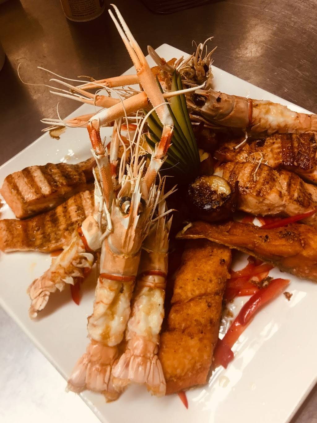 Darina Cafe | restaurant | 315 Sand Ln, Staten Island, NY 10305, USA | 7183514413 OR +1 718-351-4413