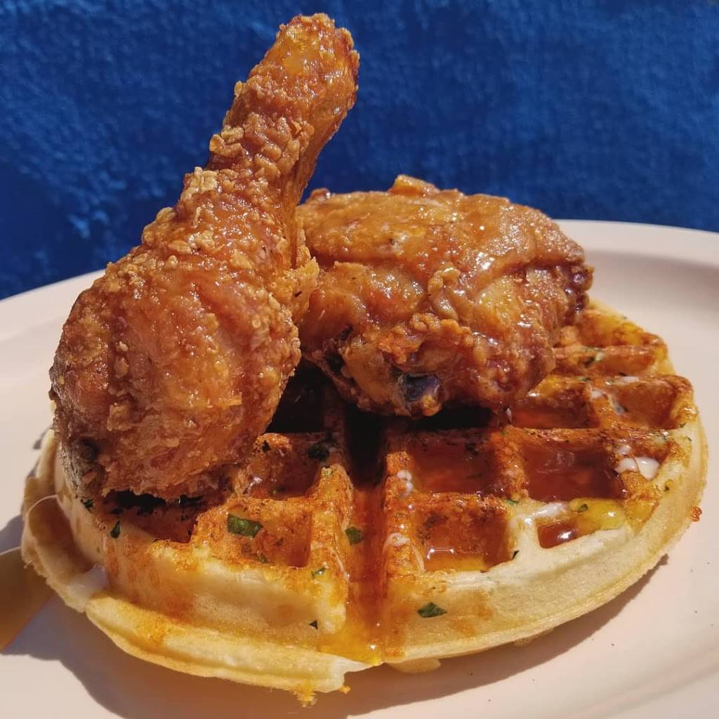 North Branch Fried Chicken | restaurant | 5481 N Northwest Hwy, Chicago, IL 60630, USA | 7738530360 OR +1 773-853-0360