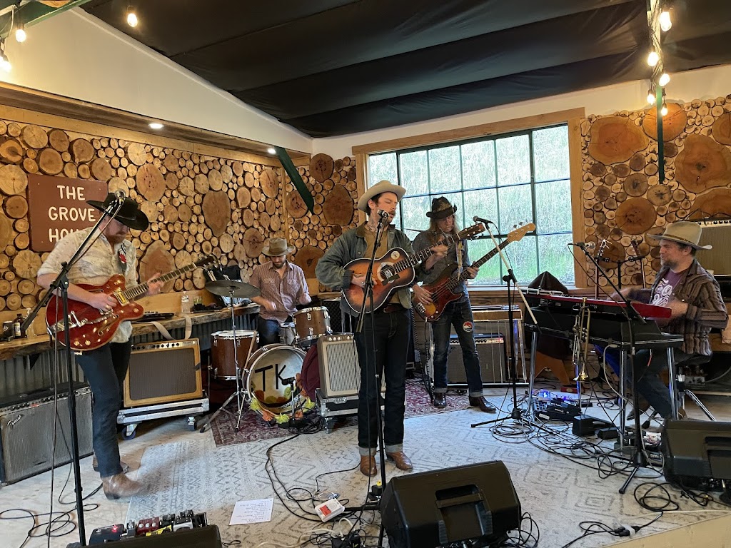 The Grove House | restaurant | 4993 5th St, Mariposa, CA 95338, USA | 2097429463 OR +1 209-742-9463