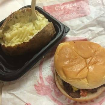 Wendys | restaurant | 1010 E Hollywood St, Blytheville, AR 72315, USA | 8707632119 OR +1 870-763-2119