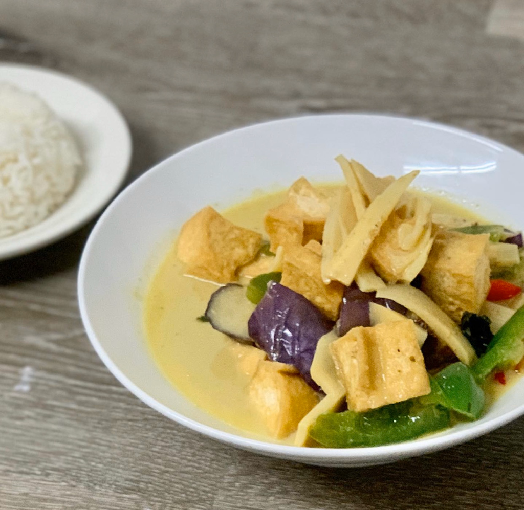 BARN NA THAI | restaurant | 6402 Fresh Pond Rd, Queens, NY 11385, USA | 9293878065 OR +1 929-387-8065