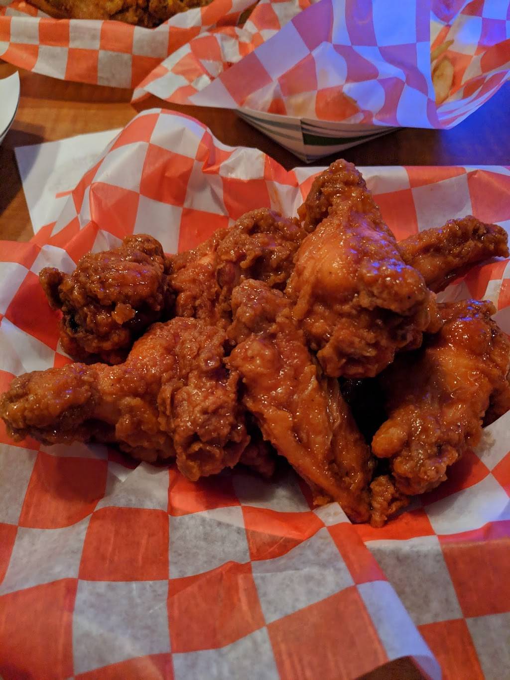 Derlz Restaurant & Pub | restaurant | 425 E Pinner St, Suffolk, VA 23434, USA | 7578091966 OR +1 757-809-1966