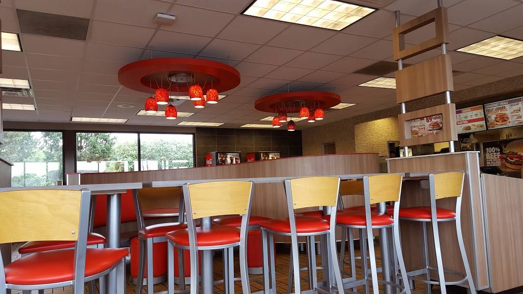 Burger King | restaurant | 5447 S Lindbergh Blvd, St. Louis, MO 63123, USA | 3148435647 OR +1 314-843-5647