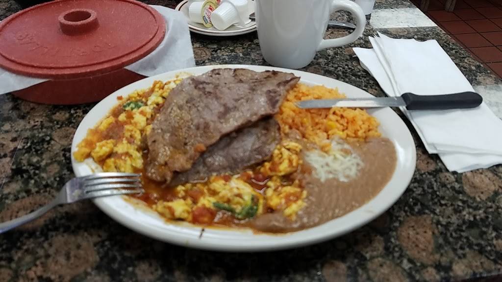 El Tio Loco | restaurant | 6150 Ogden Ave, Cicero, IL 60804, USA | 7086564400 OR +1 708-656-4400