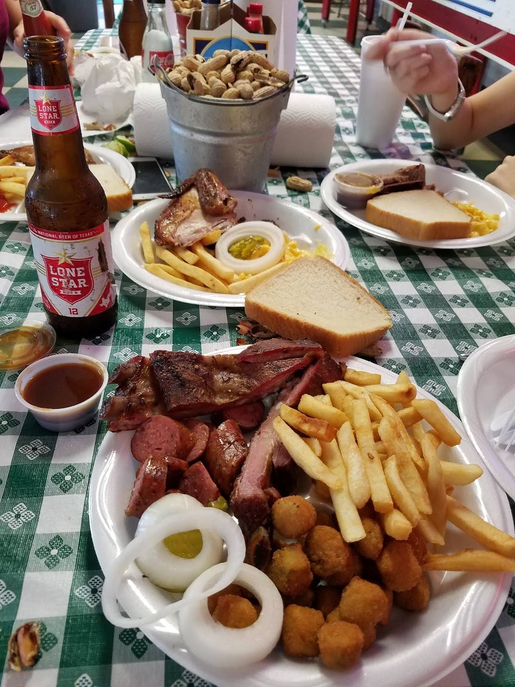 Vernons Kuntry Bar-B-Que | restaurant | 5000 W Davis St, Conroe, TX 77304, USA | 9365393000 OR +1 936-539-3000