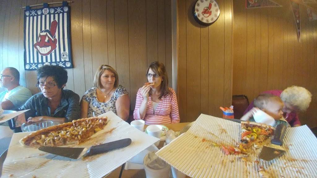 Pizza House | restaurant | 106 S Main St, Wellington, OH 44090, USA | 4406474348 OR +1 440-647-4348