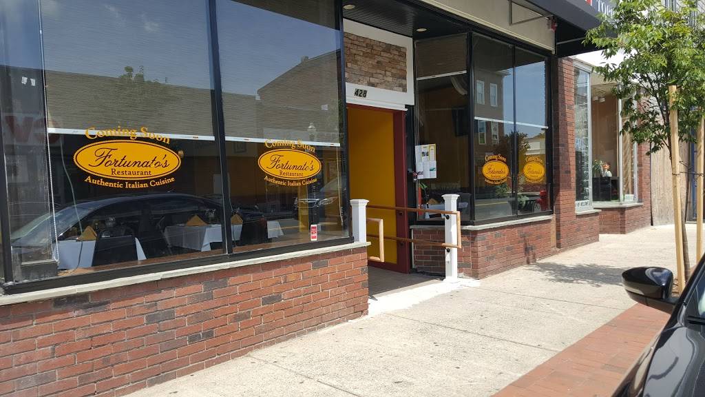 Fortunatos Restaurant | restaurant | 428 Main St, Woburn, MA 01801, USA | 7819330408 OR +1 781-933-0408