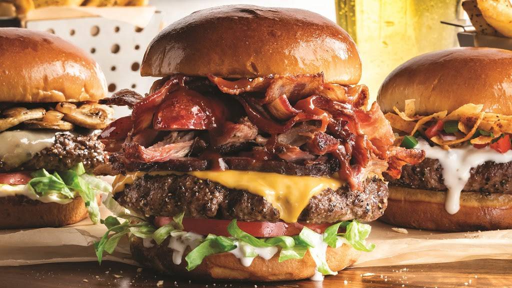 Chilis Grill & Bar | restaurant | 12301 E 96th St N, Owasso, OK 74055, USA | 9182743658 OR +1 918-274-3658