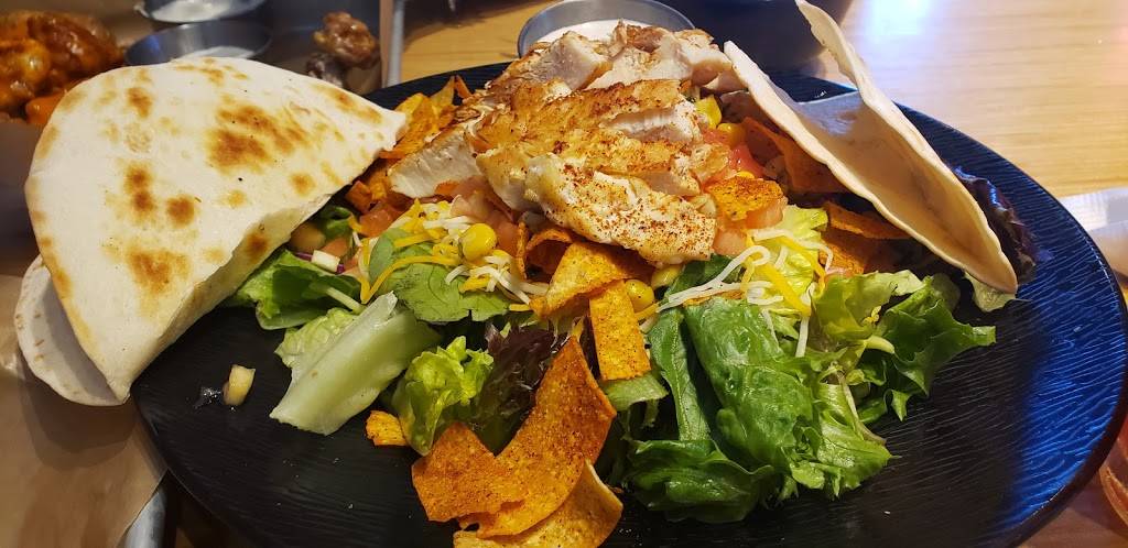 Buffalo Wild Wings | meal takeaway | 1046 Ridge Rd, Webster, NY 14580, USA | 5852179446 OR +1 585-217-9446