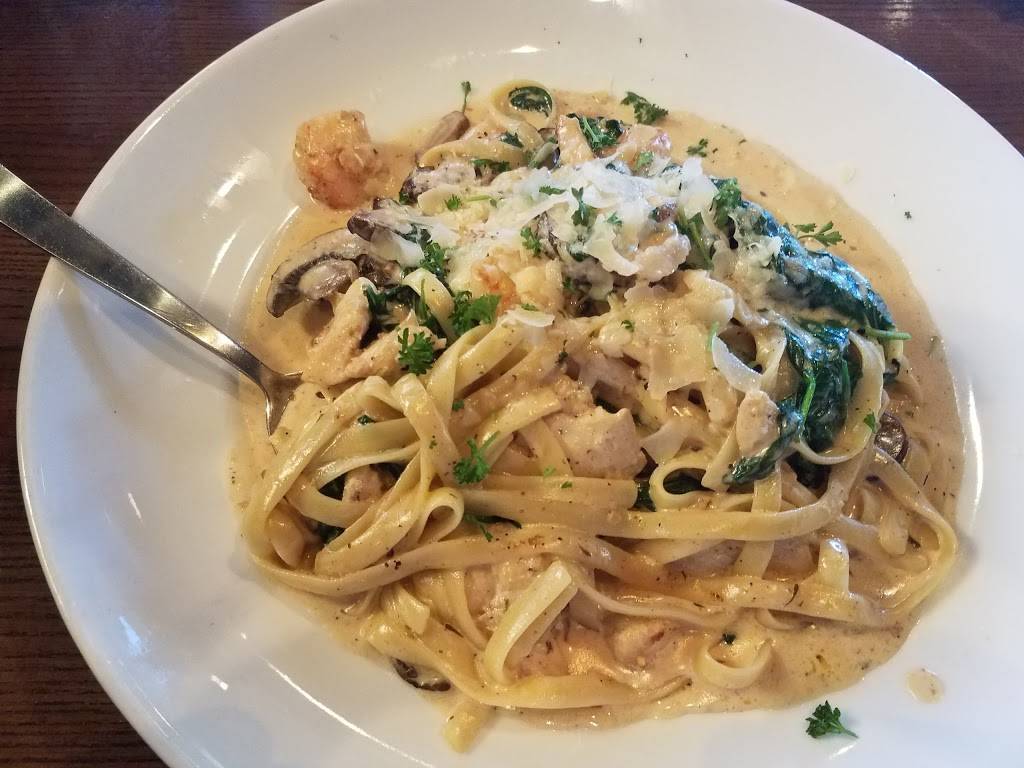 TGI Fridays | restaurant | 10811 International Dr, Orlando, FL 32821, USA | 4073515870 OR +1 407-351-5870