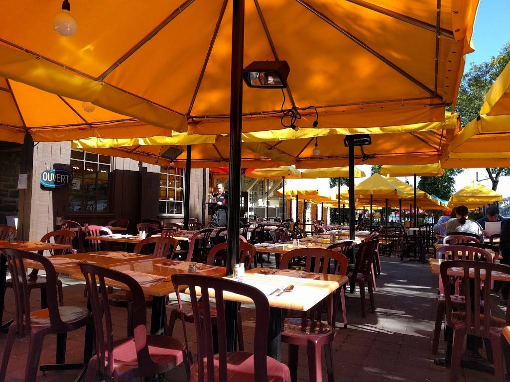 Spag&tini | restaurant | 40 Rue du Marché-Champlain, Québec, QC G1K 4H3, Canada | 4186949144 OR +1 418-694-9144