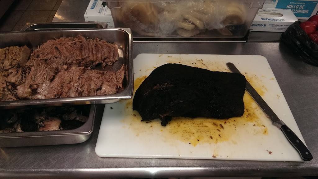 The Command Post BBQ | restaurant | 3903 Eisenhauer Rd, San Antonio, TX 78218, USA | 2102014650 OR +1 210-201-4650