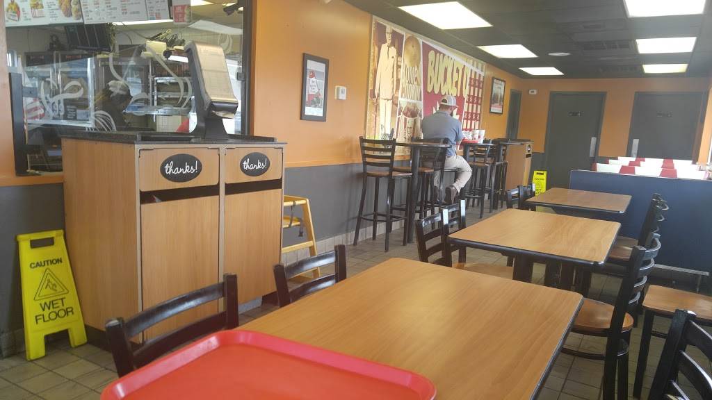 KFC | restaurant | 899 S 6th Ave, Wauchula, FL 33873, USA | 8637734975 OR +1 863-773-4975