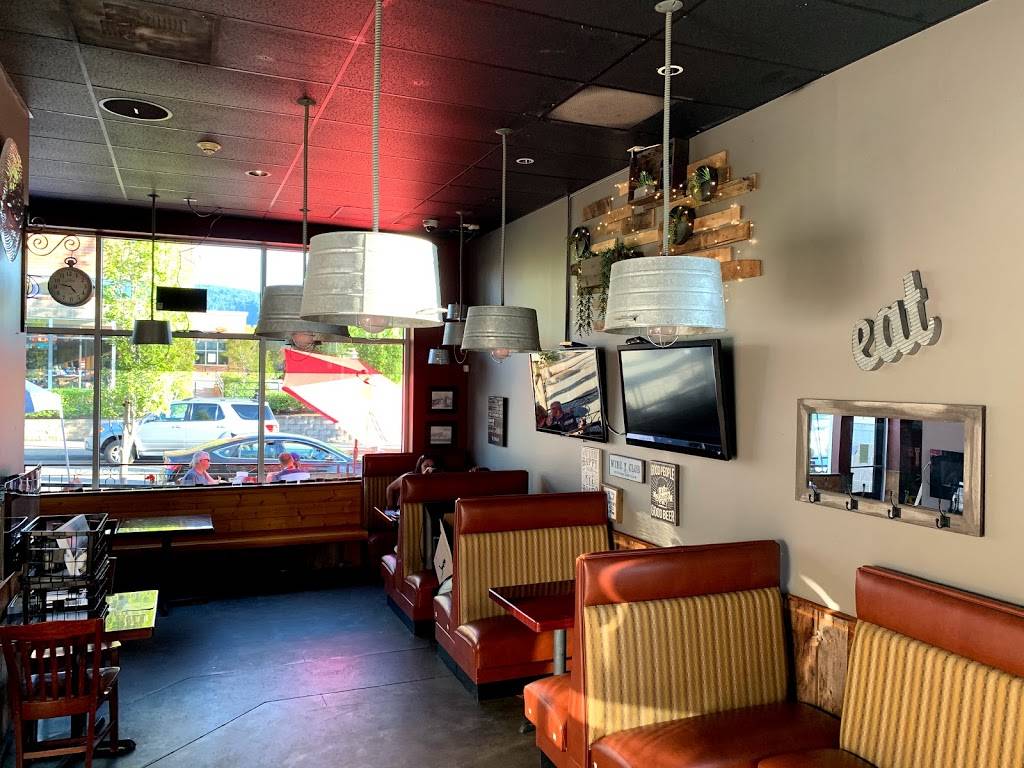 Mezzaluna Kitchen | restaurant | 7729 Center Blvd SE, Snoqualmie, WA 98065, USA | 4252929994 OR +1 425-292-9994