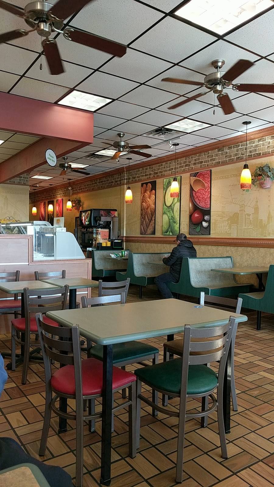 Subway | restaurant | 501 W Main St, Louisa, VA 23093, USA | 5409673915 OR +1 540-967-3915