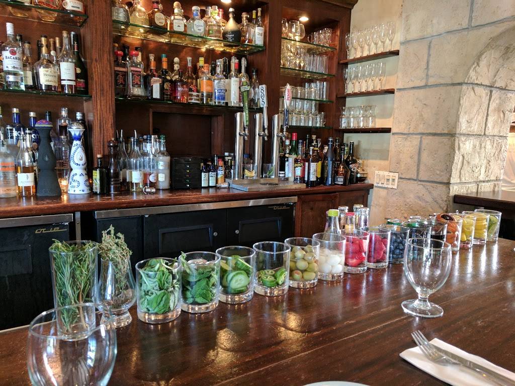 Olio e Limone Ristorante & Olio Pizzeria | restaurant | 11 W Victoria St #21, Santa Barbara, CA 93101, USA | 8058992699 OR +1 805-899-2699