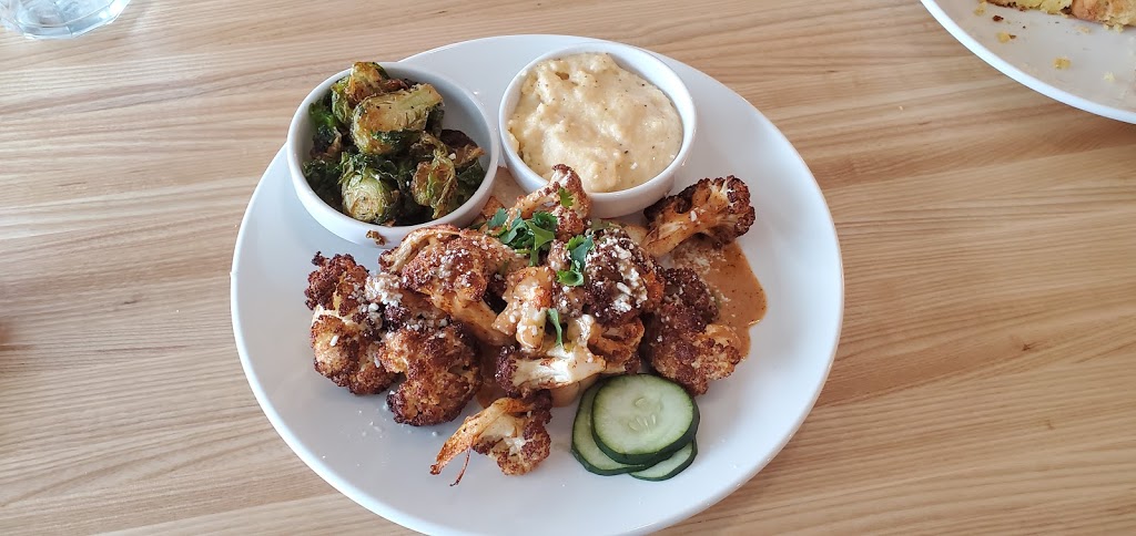 BEAST Southern Kitchen & BBQ | restaurant | 1280 Columbia Center, Columbia, IL 62236, USA | 6187192384 OR +1 618-719-2384