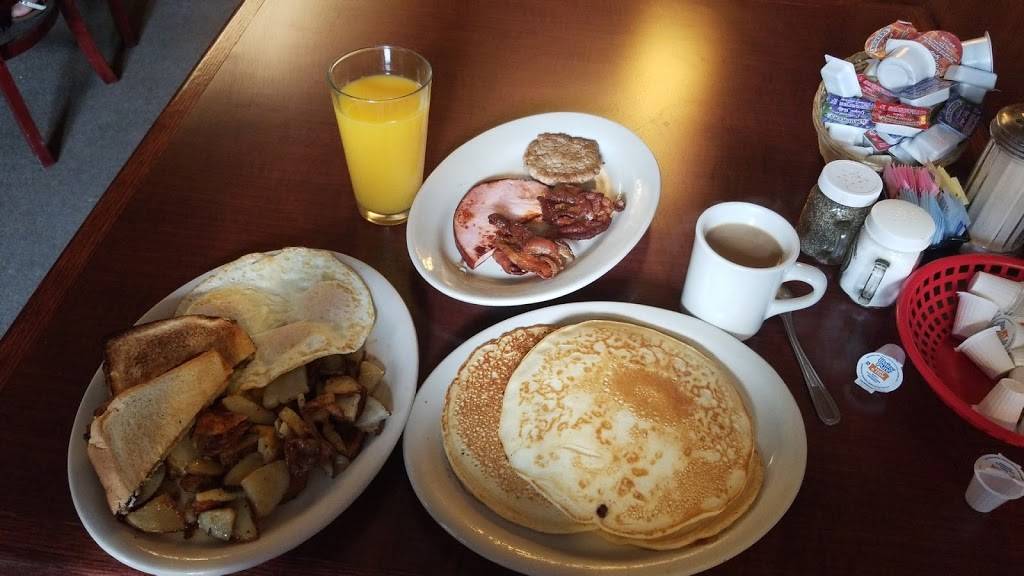 Yearbook Diner | restaurant | 21 E Tioga St, Tunkhannock, PA 18657, USA | 5708369540 OR +1 570-836-9540