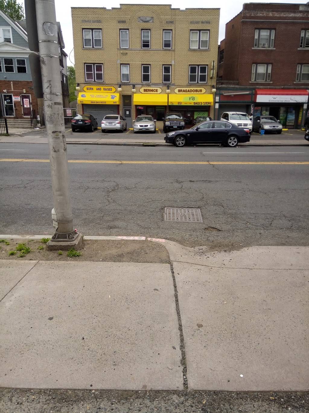 Bernice Bragadosus Restaurant | restaurant | 851 Albany Ave, Hartford, CT 06112, USA | 8605492104 OR +1 860-549-2104