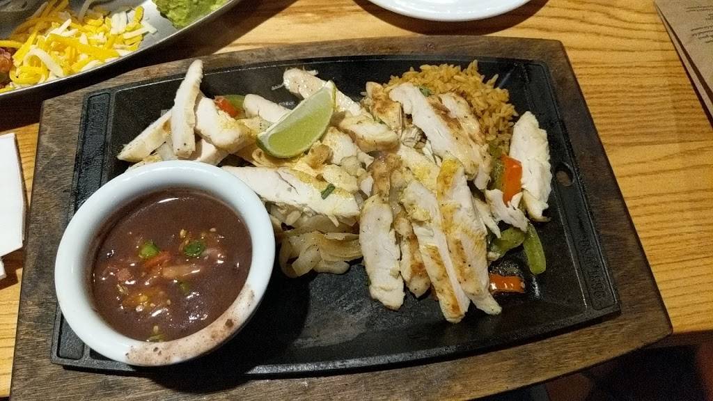 Chilis Grill & Bar | restaurant | 1820 Gallatin Pike N, Madison, TN 37115, USA | 6158519377 OR +1 615-851-9377