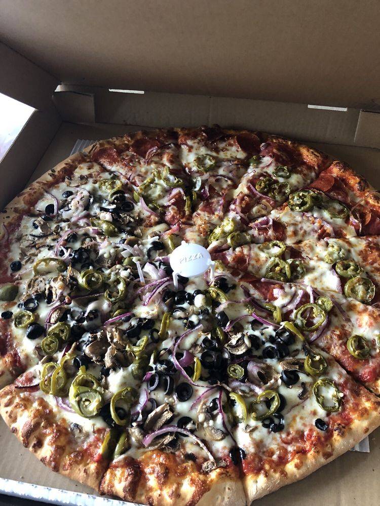 LW Pizza | restaurant | 2201 N Lakewood Blvd, Long Beach, CA 90815, USA | 5624946900 OR +1 562-494-6900