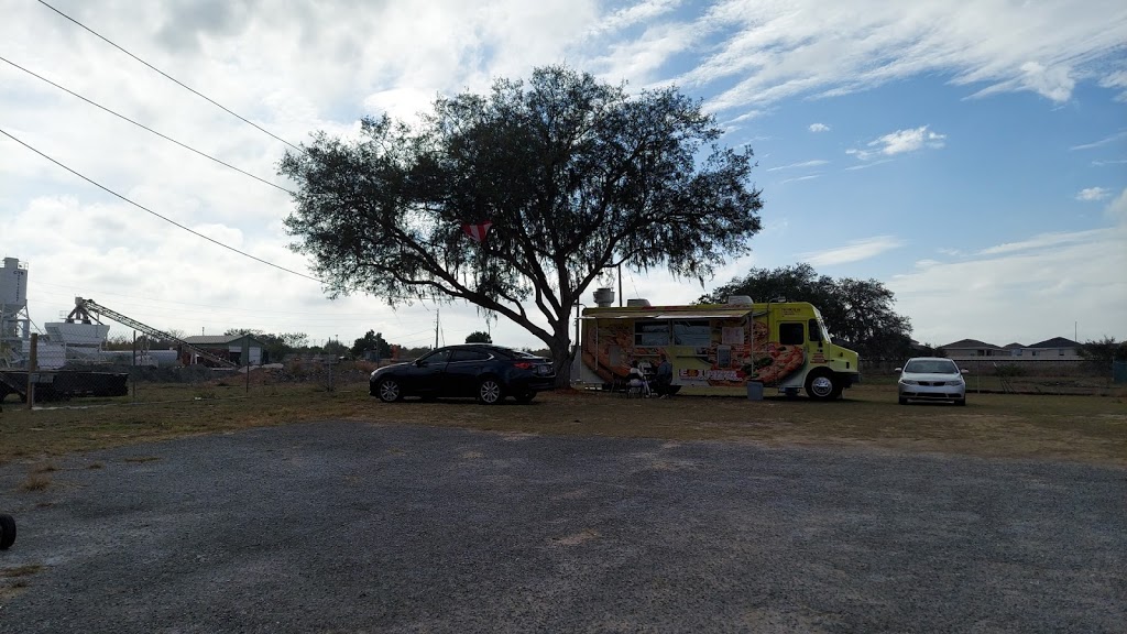 E & I Pizza | restaurant | 1127 US-17, Davenport, FL 33837, USA | 4075081795 OR +1 407-508-1795