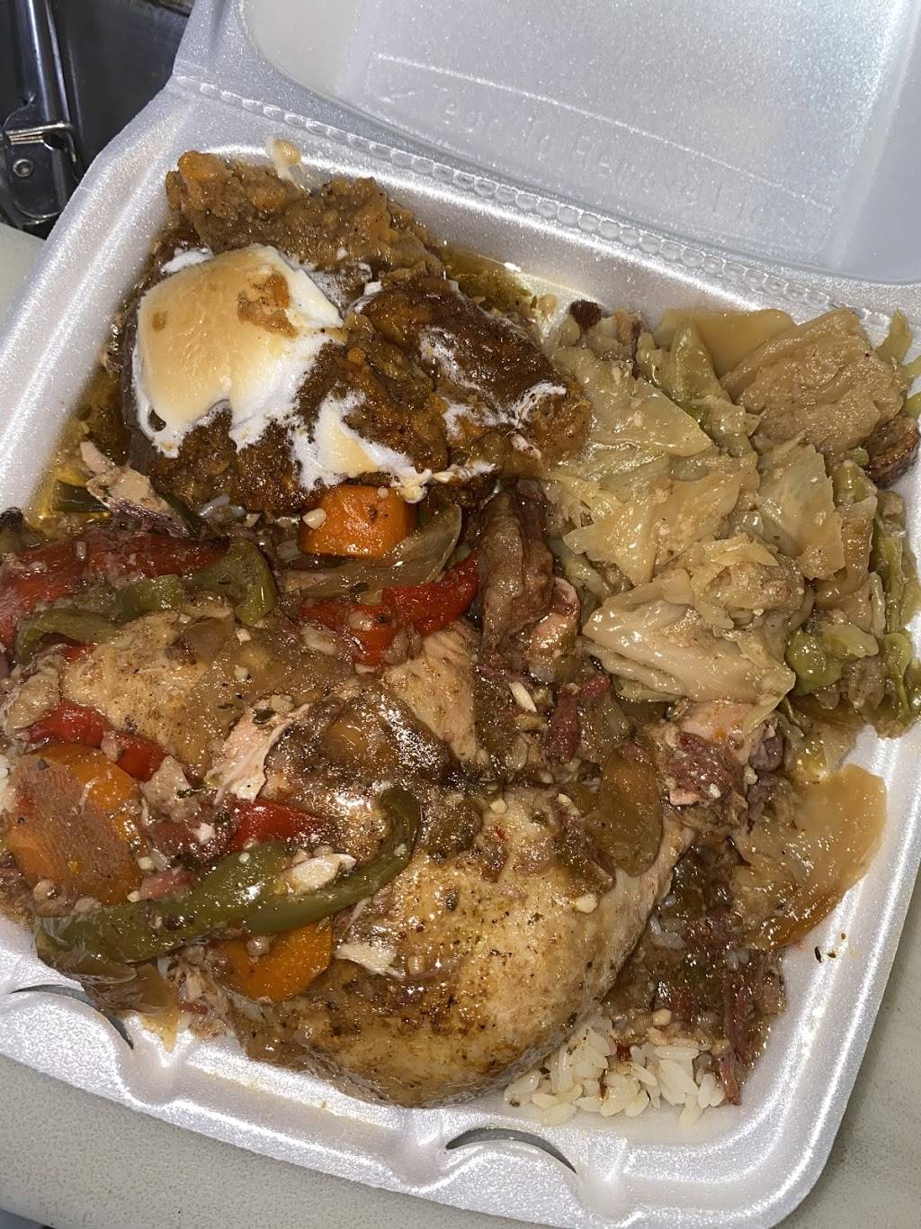 Two Sistas | restaurant | 1110 S Victory Dr, Houston, TX 77088, USA | 8325258413 OR +1 832-525-8413