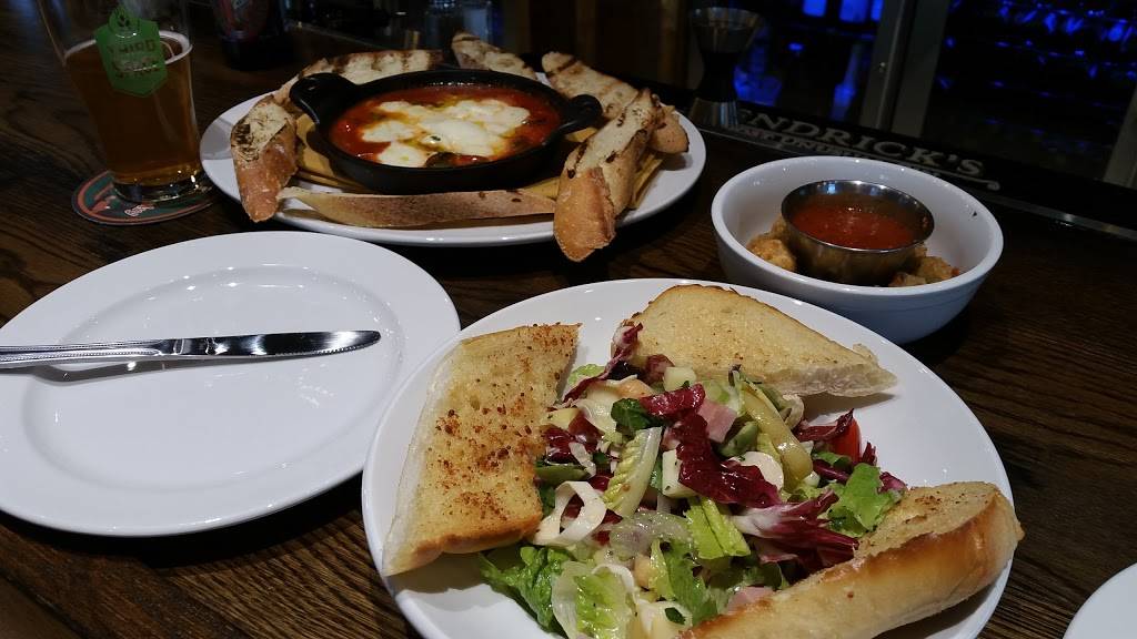 Pizza Man Oak Creek | restaurant | 7974 South Main Street, Oak Creek, WI 53154, USA | 4148561000 OR +1 414-856-1000