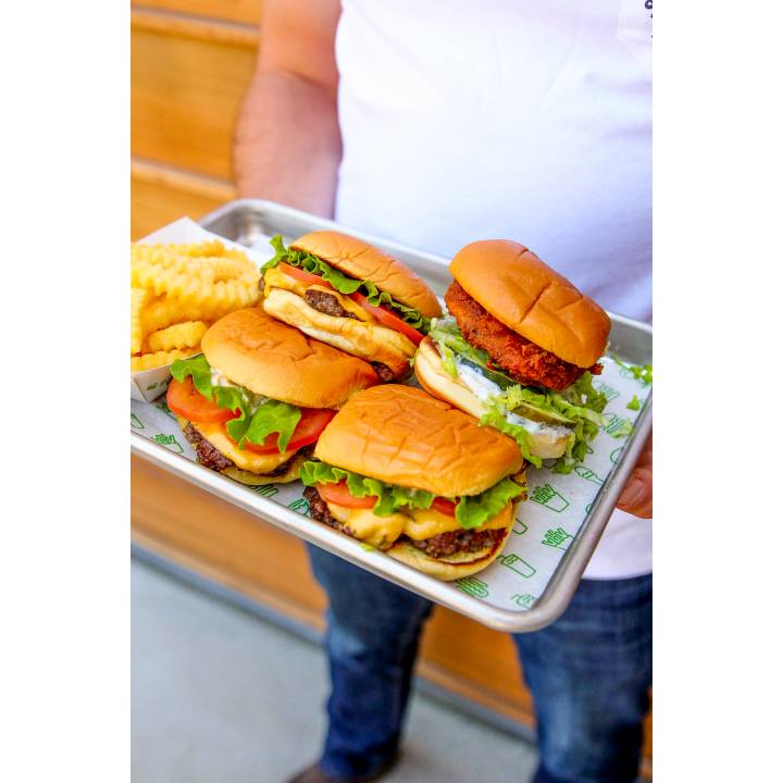 Shake Shack | restaurant | 2008 India St, San Diego, CA 92101, USA | 6193313958 OR +1 619-331-3958