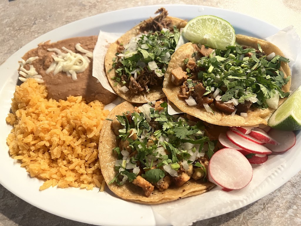 Taco Azteca | restaurant | 9200 Ogden Ave, Brookfield, IL 60513, USA | 7089869196 OR +1 708-986-9196