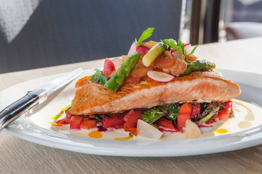 Shell & Bones Oyster Bar & Grill | restaurant | 100 S Water St, New Haven, CT 06519, USA | 2037873466 OR +1 203-787-3466